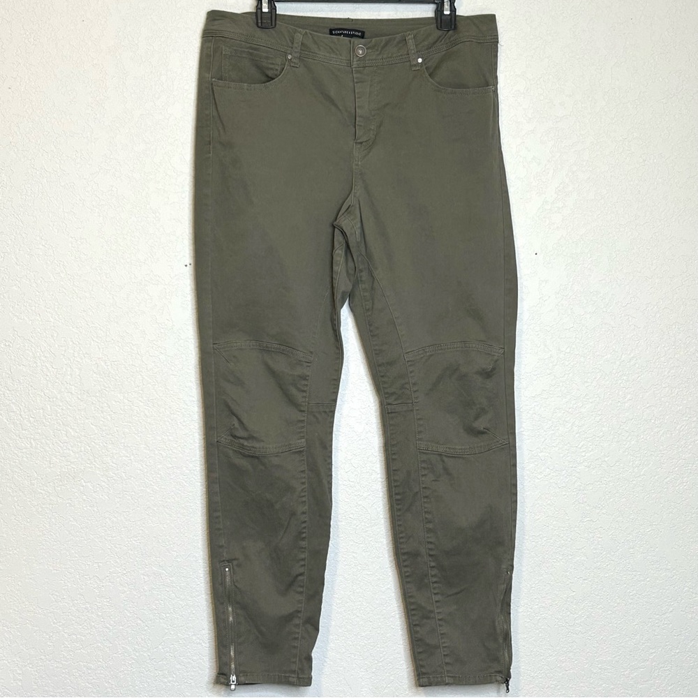 Women Signature Studio Size 14 Mid-Rise Pant